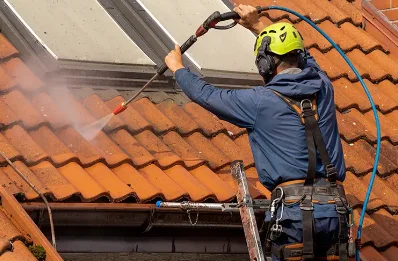 Démoussage et hydrofuge de toiture à Linselles
